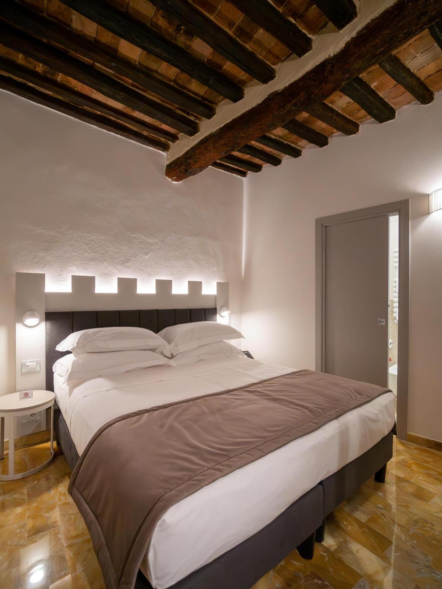 Hotel Torre Del Fuggisole