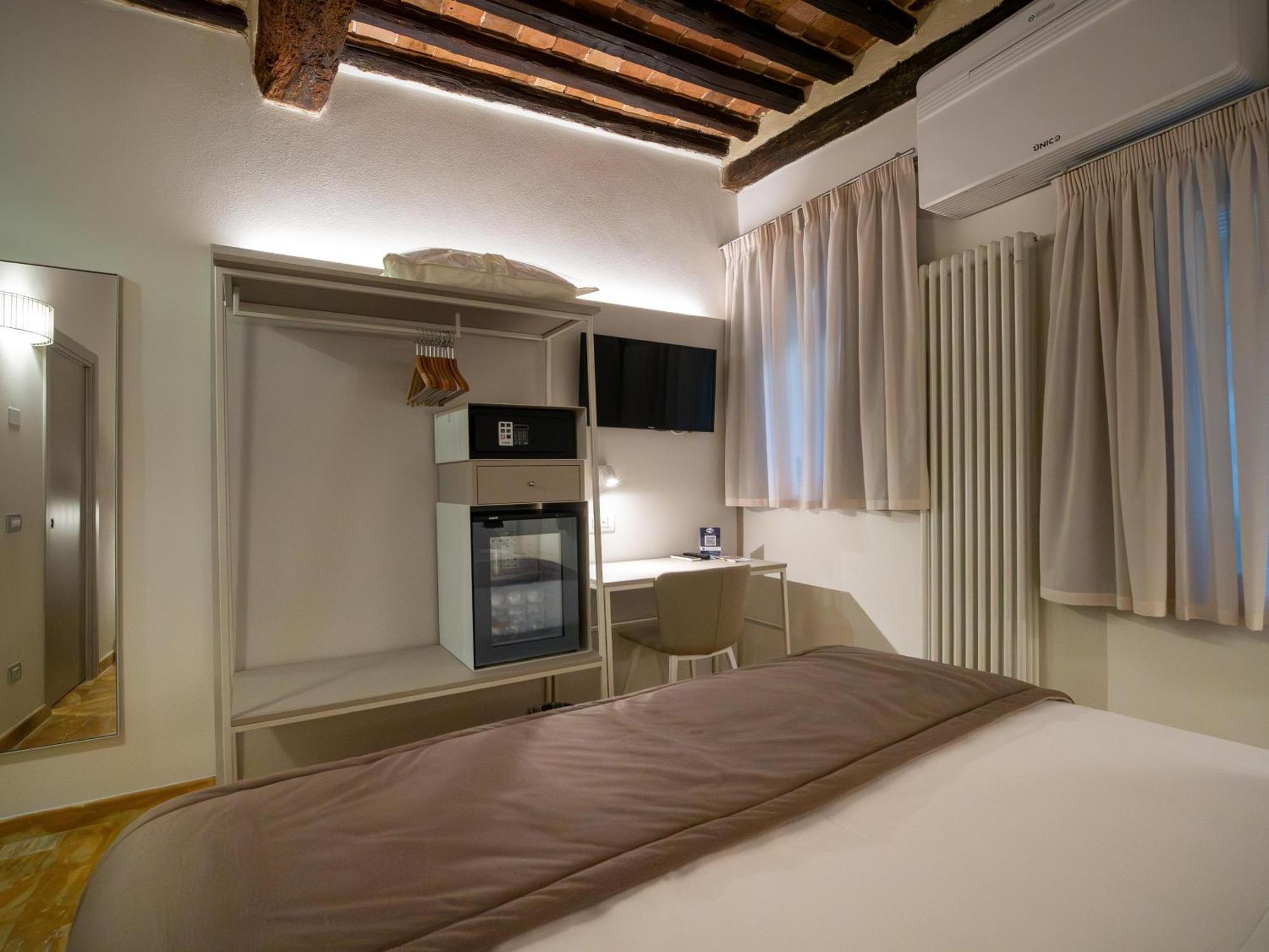 Torre Del Fuggisole 3* Siena
