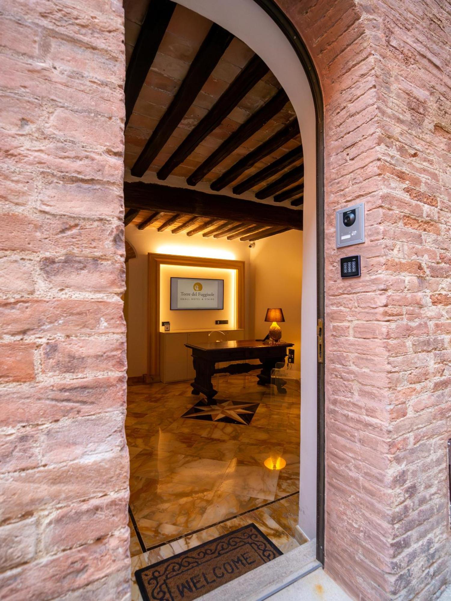 Hotel Torre Del Fuggisole Siena